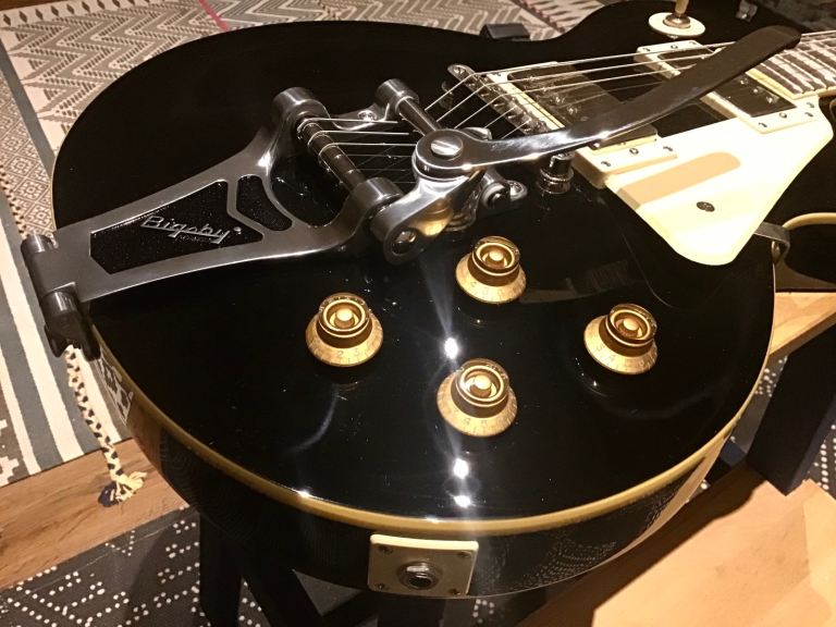 *BRAND NEW* Epiphone Les Paul Standard LIMITED BIGSBY EDITION Luxury Case. Rhiwbina.