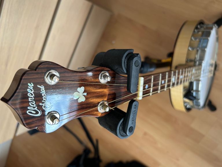 Clareen special 17 fret tenor banjo