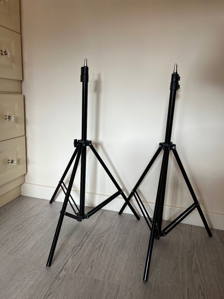 2 x NEEWER Photography Light Stands