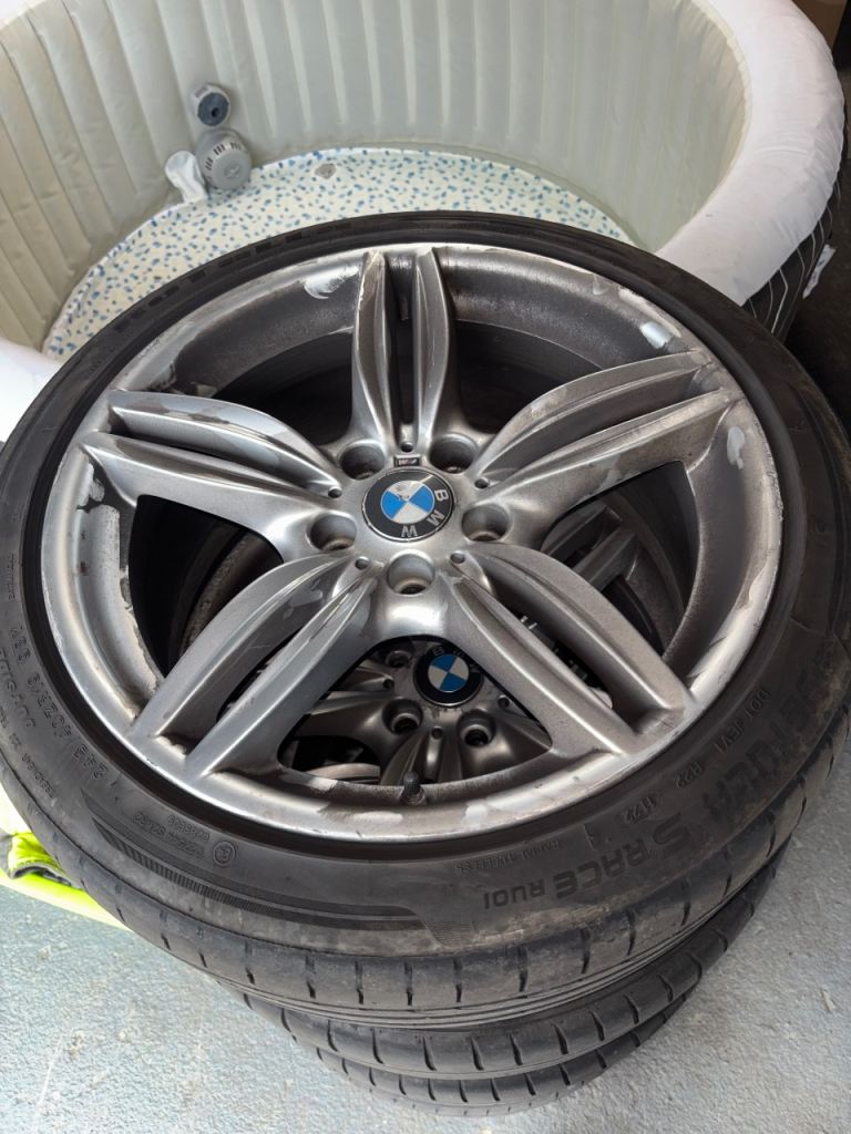 BMW 351m 19in genuine alloys 