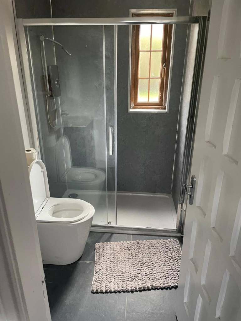 6 Bedroom Property To Rent off Buncrana Road Derry