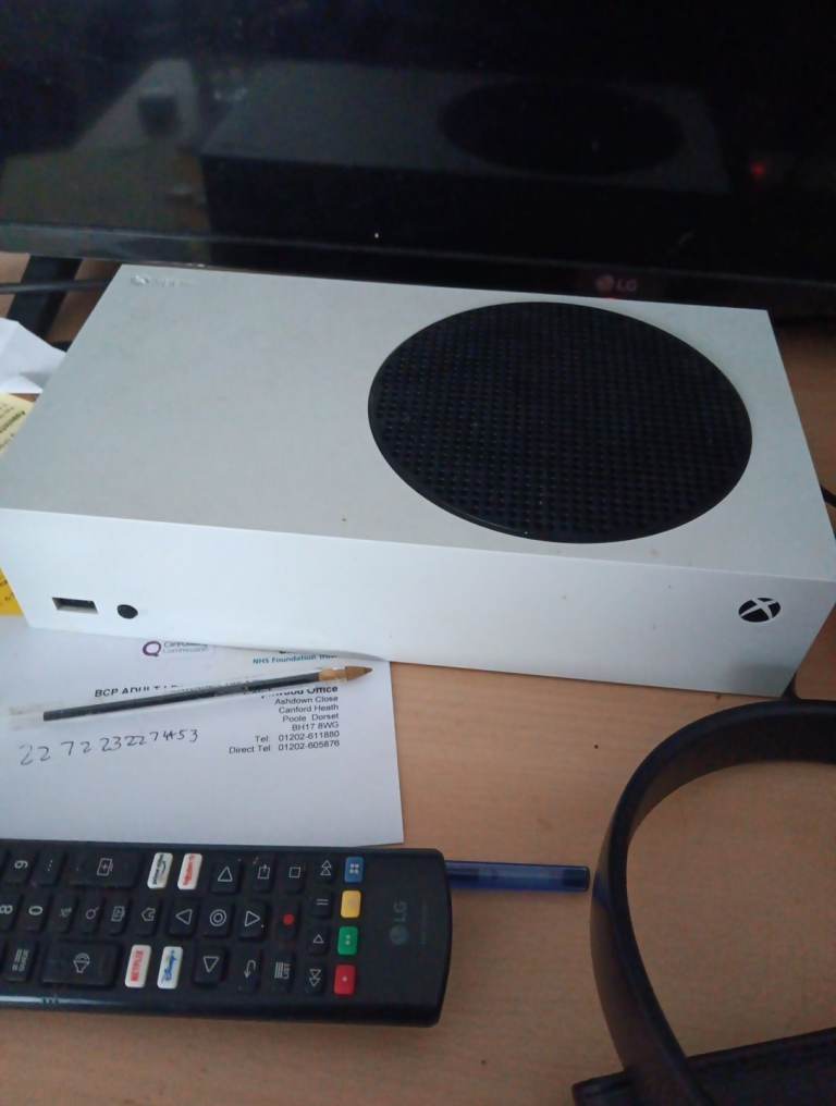 Xbox series s console only with wires. Card or cash payment 