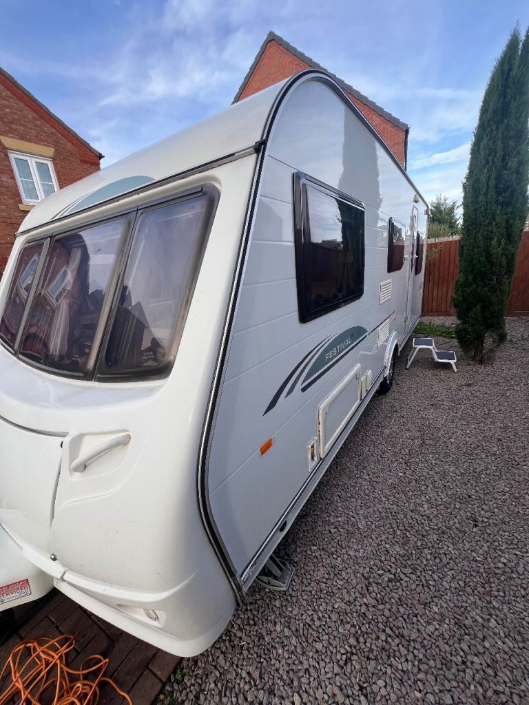 2010 COACHMAN 5 BERTH EXCELLENT CONDITION NEW AWNING 