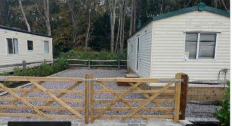 2 BED MOBILE HOME TO RENT CHALFONT ST PETERS GERRARDS CROSS HOME TO RENT HOUSE