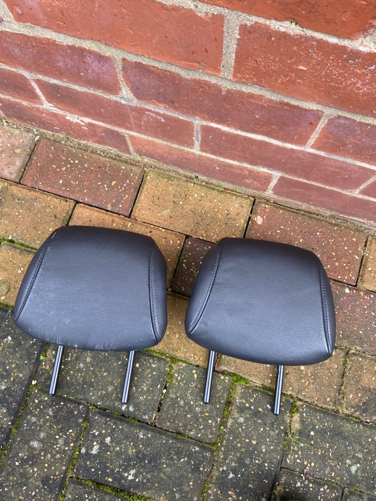 Toyota aygo headrests 