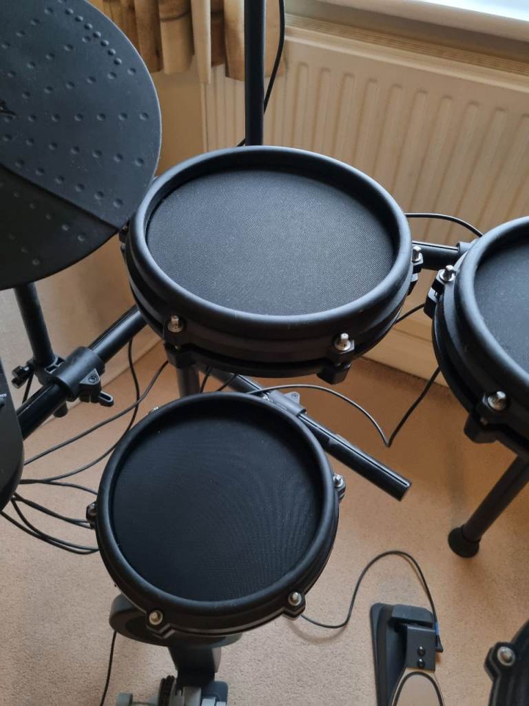 Drum kit - Alesis Nitro Mesh - Electronic.