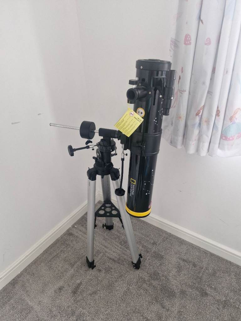 National Geographic Premium Telescope 76/700 EQ - As New