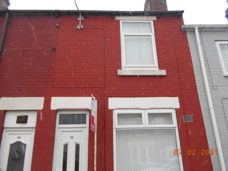 Well-presented 2-bedroom house to let in Thurnscoe S63!
