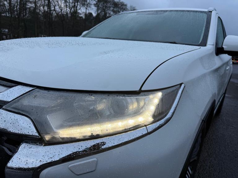 2015 Mitsubishi Outlander 2.2 DI-D GX3 5dr Auto ESTATE Diesel Automatic