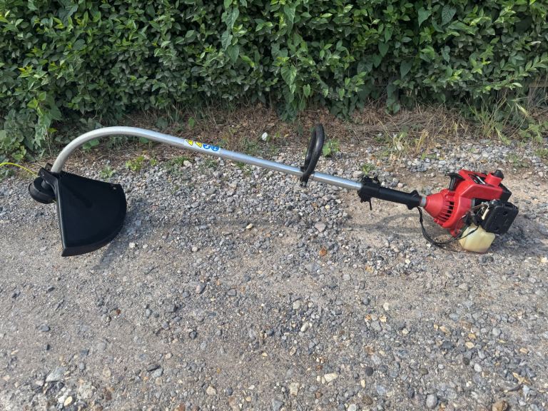 Homelite bandit petrol strimmer good working order 