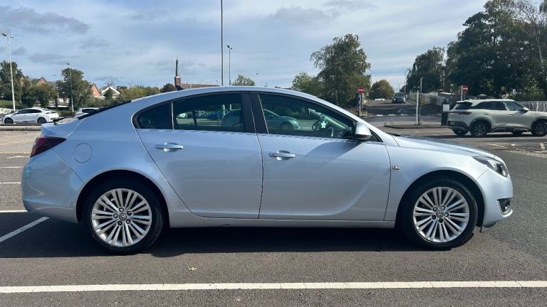 Vauxhall, INSIGNIA,Hatchback,2016,Manual,1364(cc) - 2 new tyres, 8 parking sensors