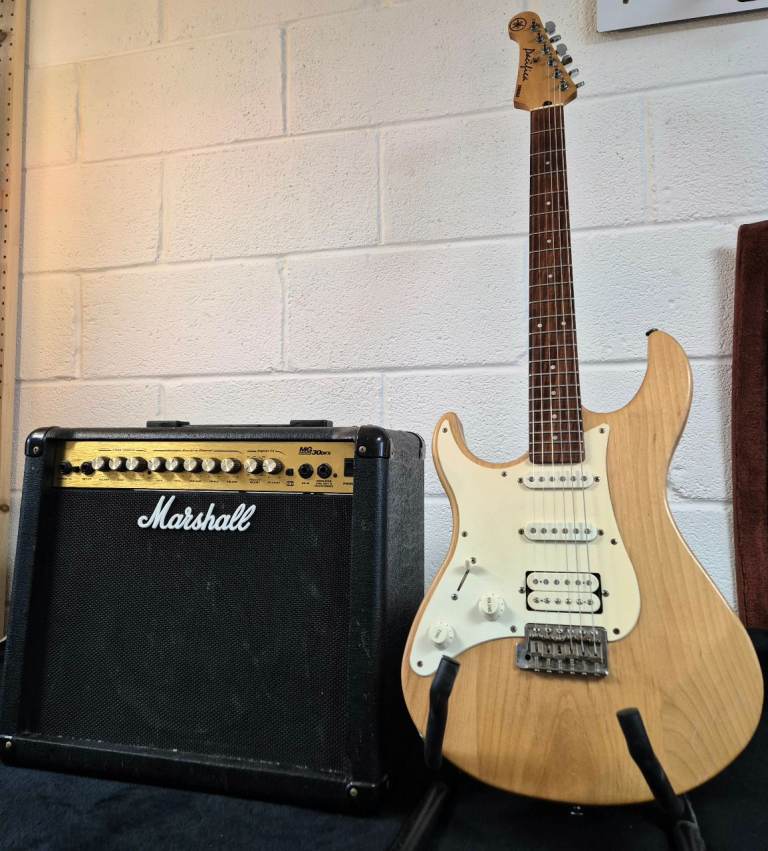 1998 Yamaha Pacifica 112 LH & Marshall MG30DFX + Accessories 
