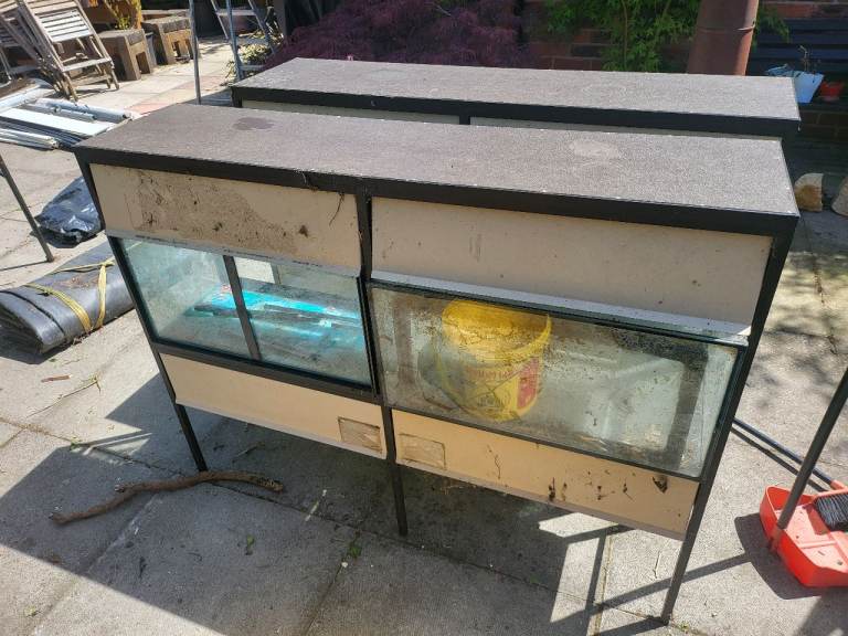 Fish tanks x 5 and rack