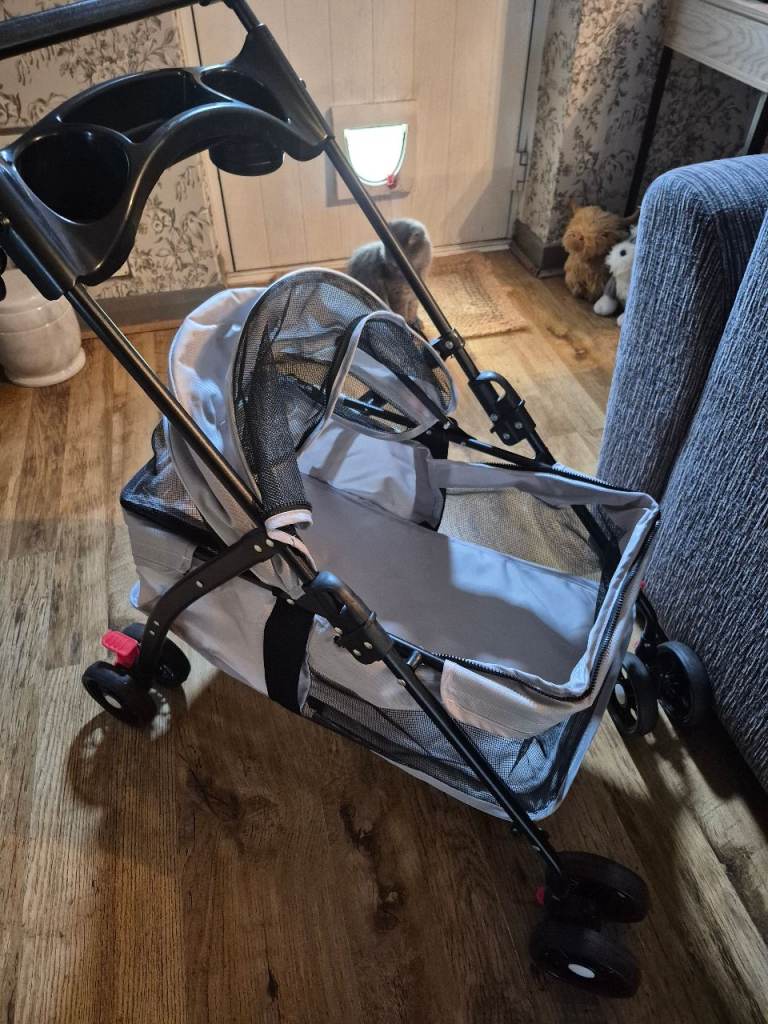 Grey cat/dog stroller 