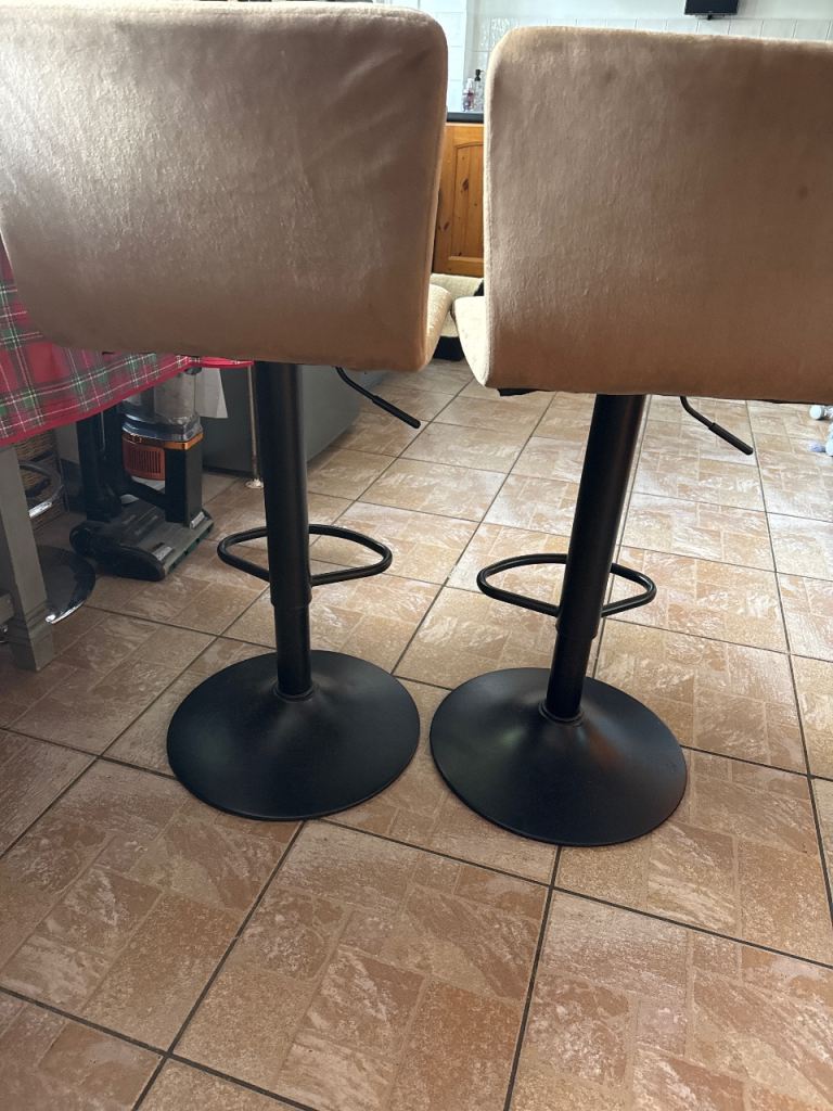 Kitchen bar stools 