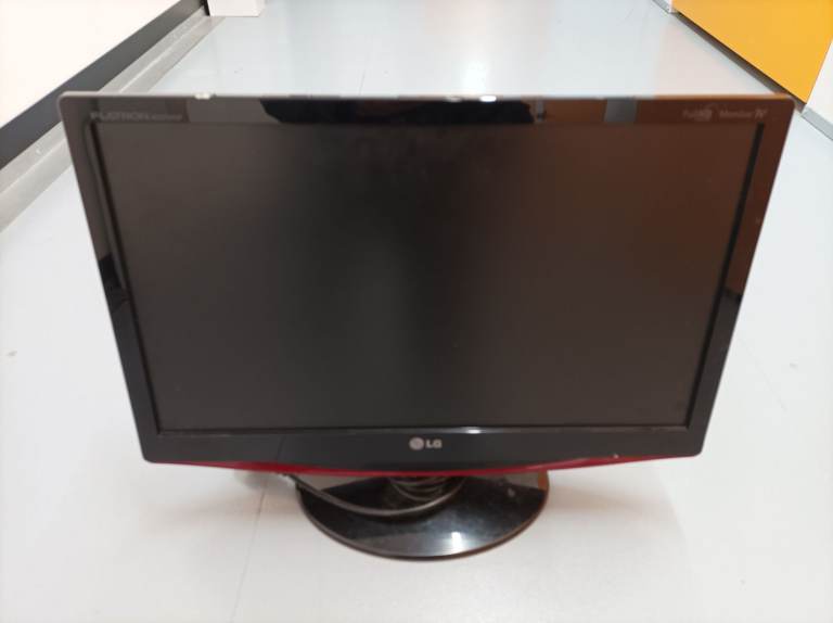 LG Flatron M227-DL 22 inch TV/monitor with Freeview.