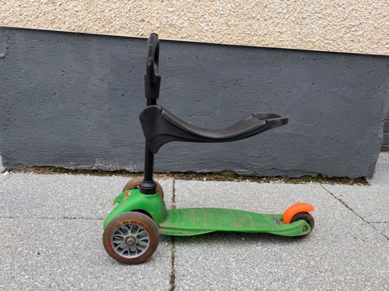 Micro Mini 3-in-1 Scooter with Seat – Green, Good Condition