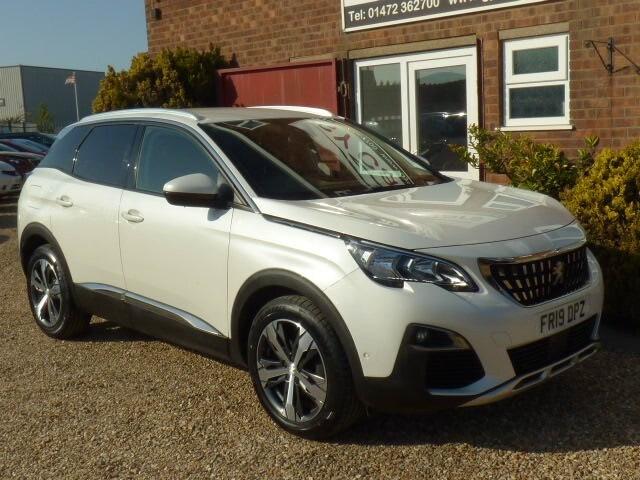PEUGEOT 3008 1.5 BlueHDi Allure, OVER Â?1000 EXTRAS, 15 MONTHS WARRANTY, 12