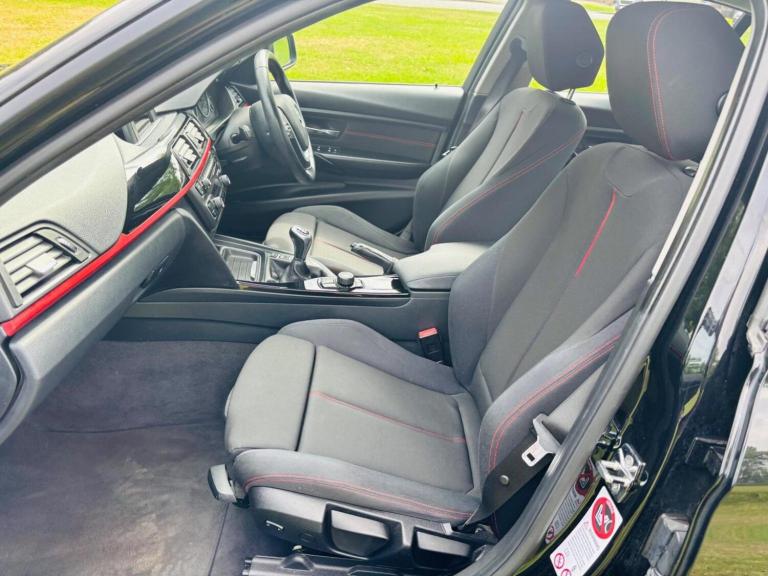 BMW 3 SERIES 2.0 320d Sport Euro 5 (s/s) 4dr 2012