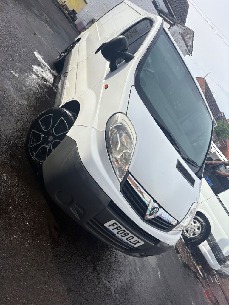 Vauxhall vivaro 