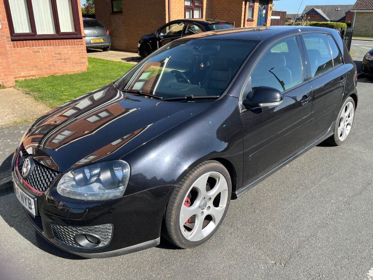 Volkswagen Golf GTI mk5