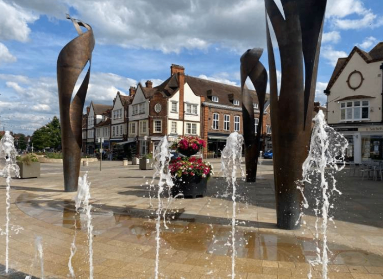 Modern Studio Flat | Furnished | Parking |  Leys Avenue, Letchworth Garden City, Hertfordshire -SG6