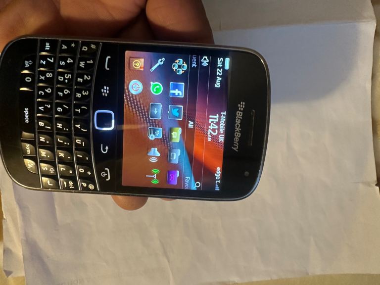 Black berry bold unlocked 