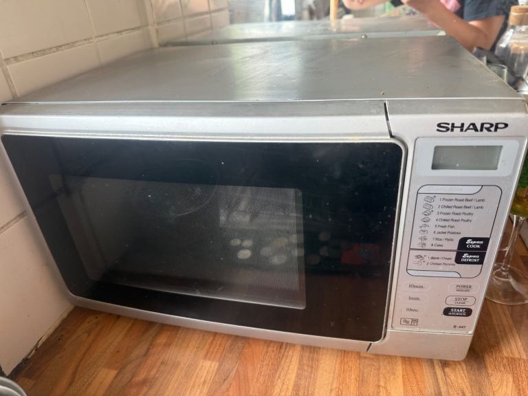 Sharp 800W Microwave (Model R-247) – Silver – Great Working Condition