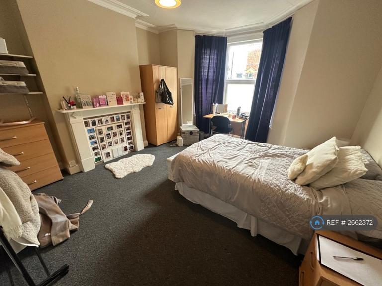 6 bedroom house in Manor Road, Bristol, BS7 (6 bed) (#2662372)