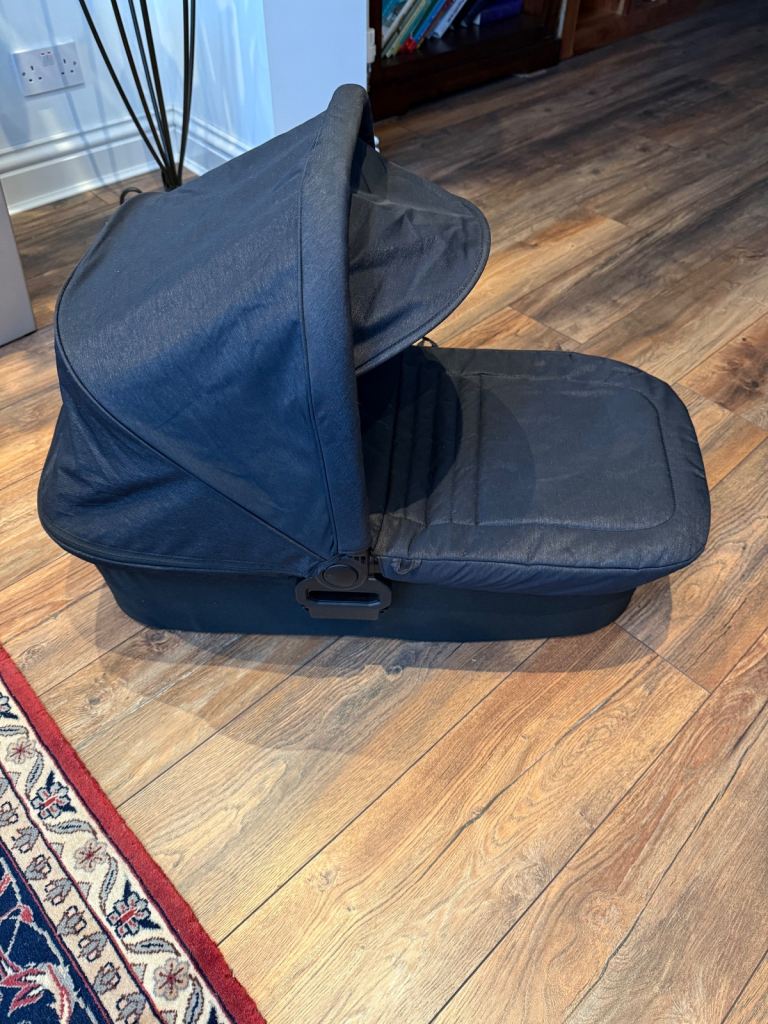 Baby Jogger Carrycot for City Mini 2/GT2 /elite2  single pram