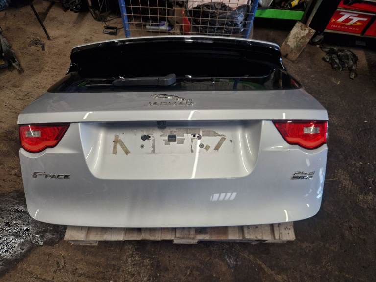 2016-2020 JAGUAR F PACE BOOTLID/TAILGATE IN SILVER