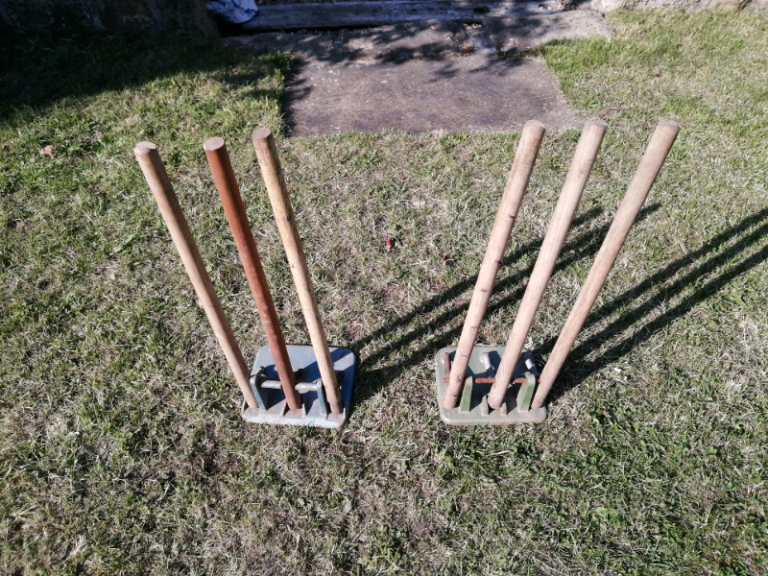 Pair of spring return Cricket stump sets