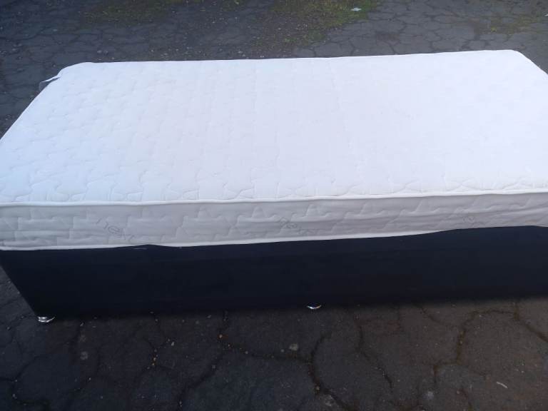 Single bed and mattress CAN DELIVER