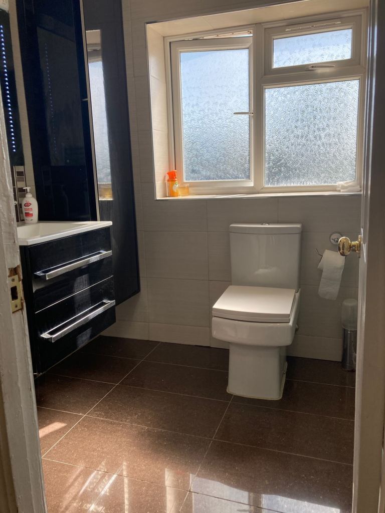 3 Bedrooms fully furnished house  family house