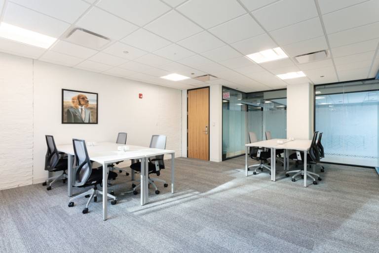 Woking - GU21 6BG \ Private Office for 4 Workstations