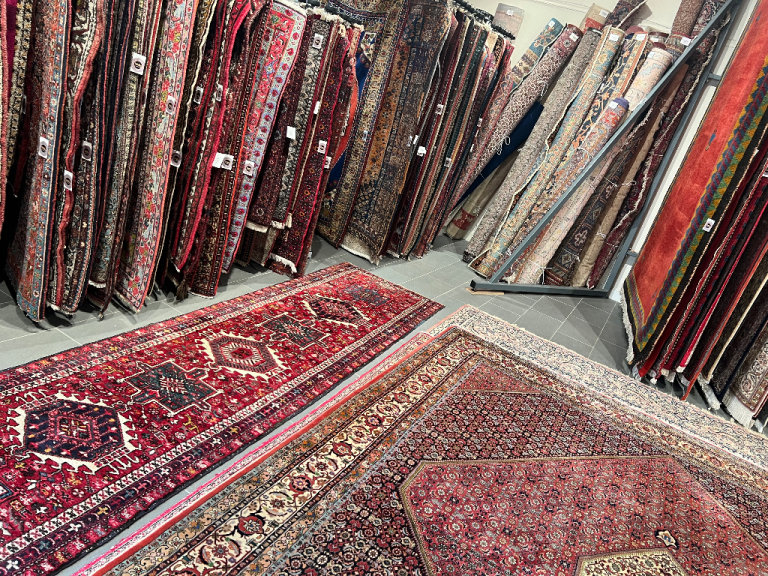 Massive hand made rug 370x550cm