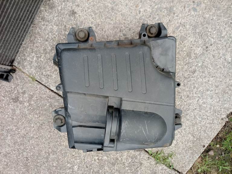 Renault traffic 2007 2l van parts 