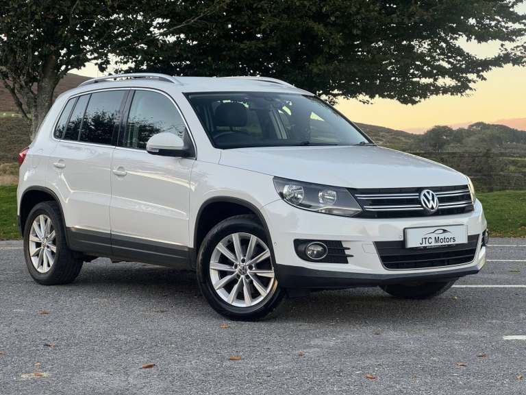 2013 Volkswagen Tiguan 2.0 TDi BlueMotion Tech SE 5dr Auto, diesel, white SUV Diesel Automatic