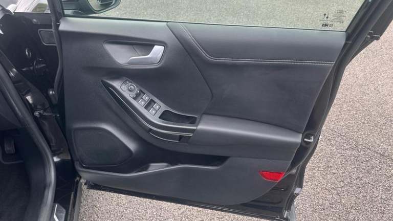 2022 Ford Puma 1.0T EcoBoost MHEV ST-Line Vignale DCT Euro 6 (s/s) 5dr Automatic SUV Hybrid Autom...