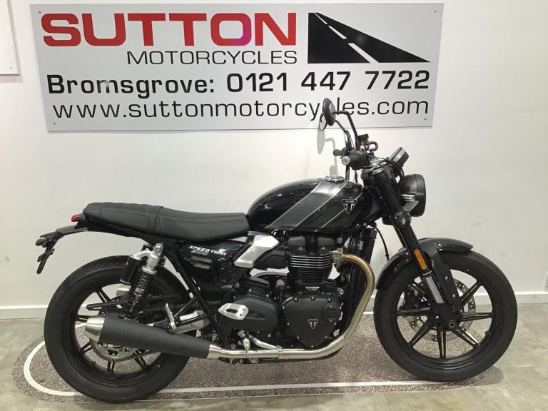 TRIUMPH SPEED TWIN 900