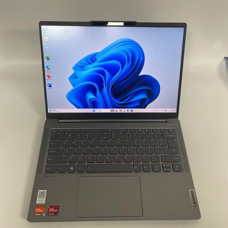 Laptop Lenovo IdeaPad 5 14.5" 16GB RAM 512GB SSD Ryzen 7 7840HS Fast Laptop for Design and Gaming