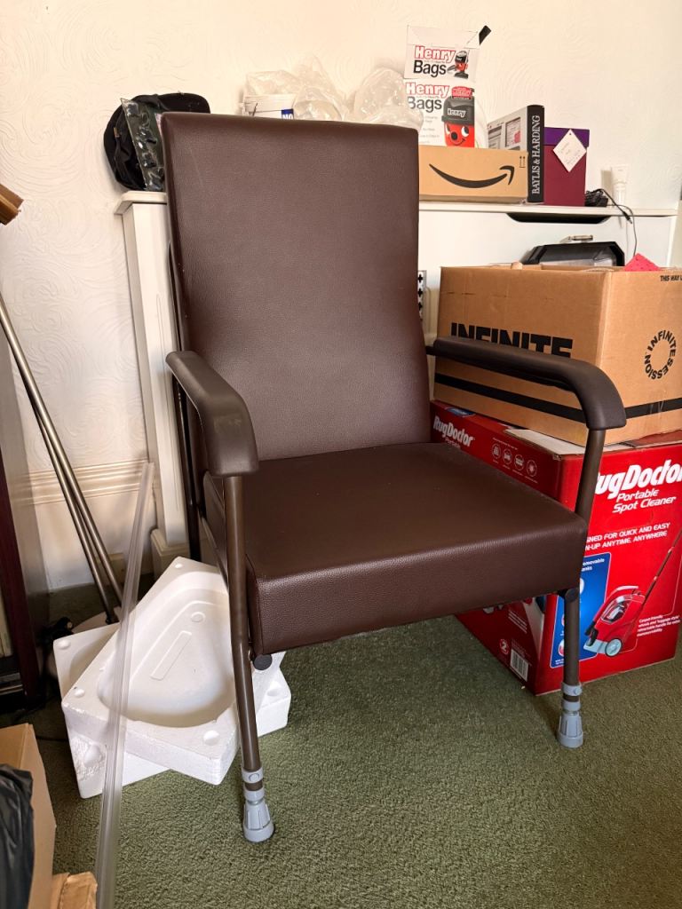 Devon-Style Height‑adjustable hospital / patient chair 