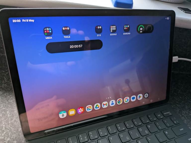 Samsung Galaxy S10 lite with smart keyboard and stylus 