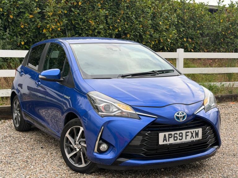 2020 Toyota Yaris 1.5 Hybrid Y20 5dr CVT [Bi-tone] HATCHBACK PETROL/ELECTRIC Automatic