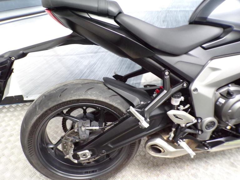 2024 TRIUMPH DAYTONA 660 CURRENTLY A2 RESTRICTED