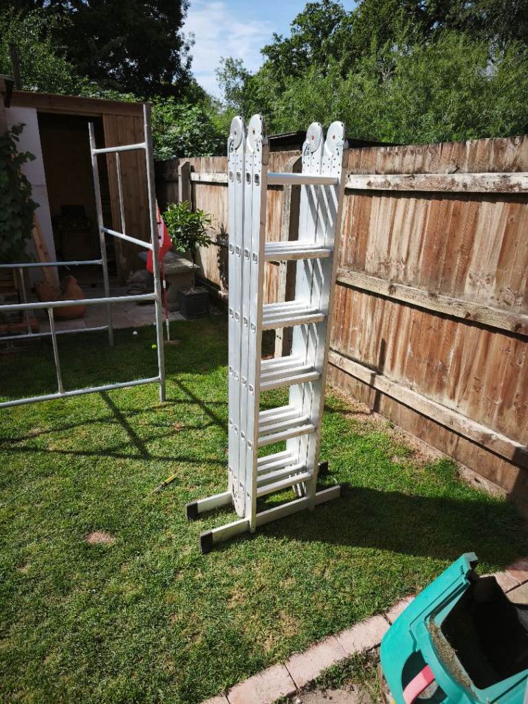 Sturdy Aluminium Multi-Purpose Ladder – Good Condition