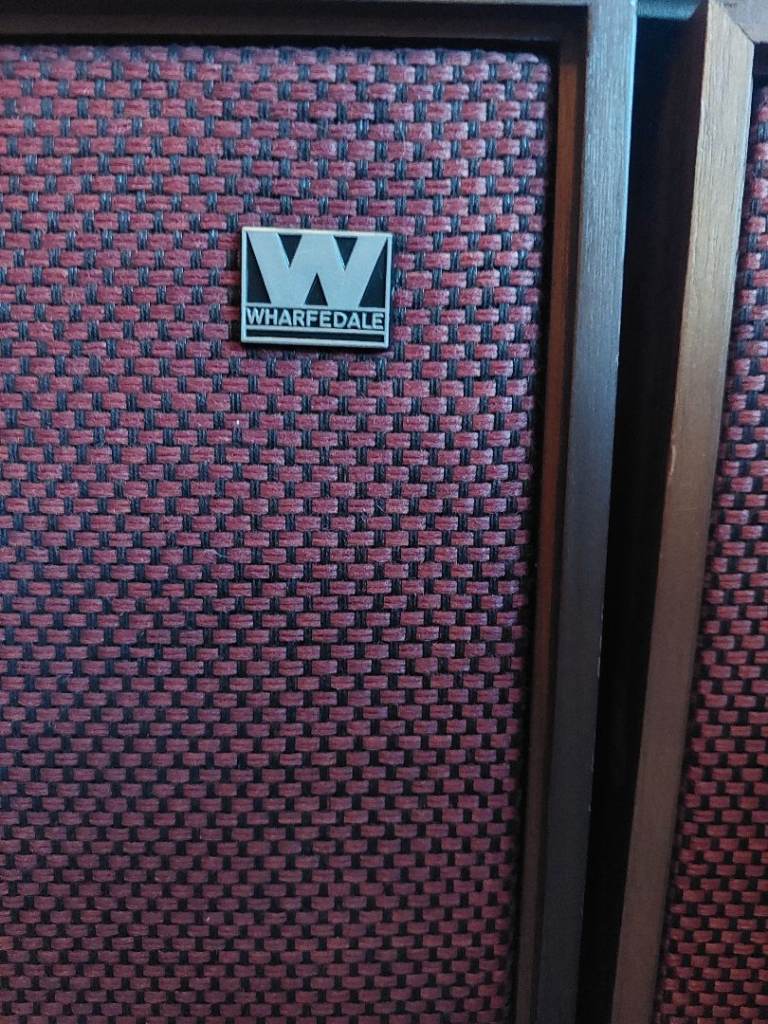  Wharfdale Speakers, Turntable, Double Cassette Player and Heathkit Radio 