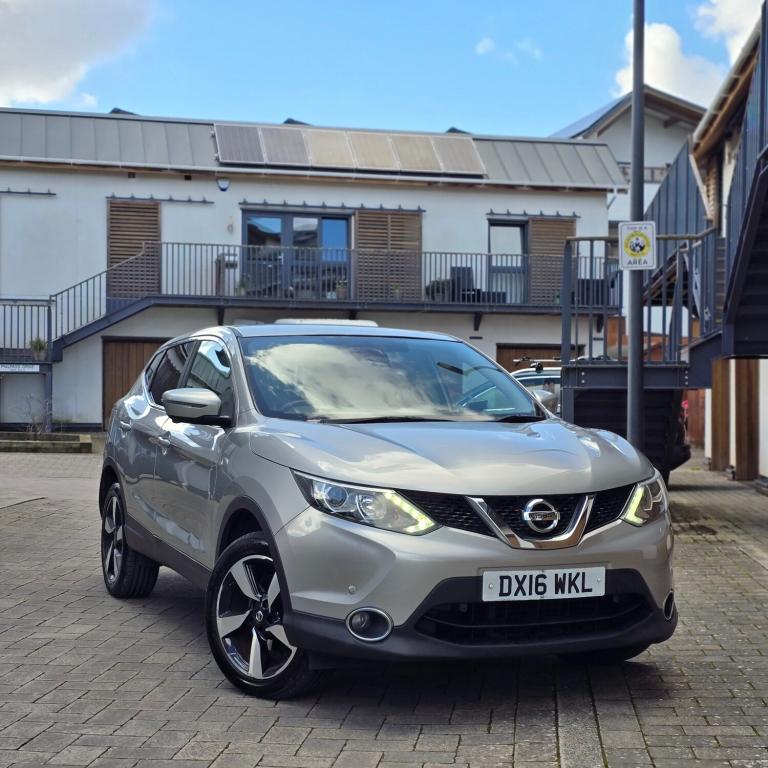 2016 Nissan Qashqai 1.5 dCi N-Connecta 5dr HATCHBACK Diesel Manual