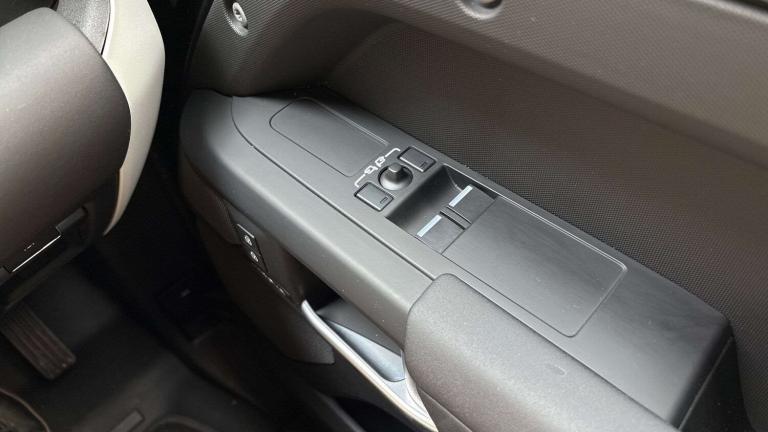 2024 Land Rover Defender 3.0 D350 S 90 3dr Auto ESTATE DIESEL Automatic