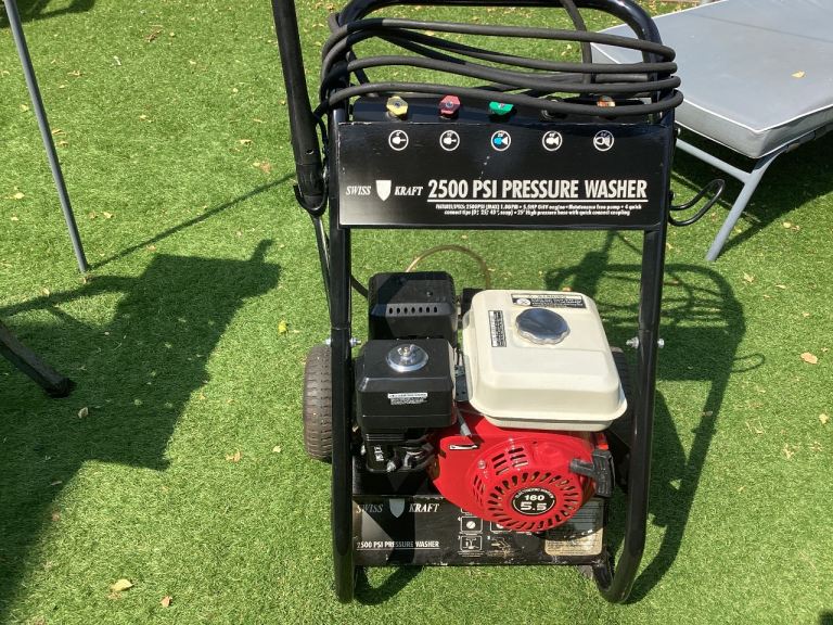 Swiss Kraft 2500 PSI Pressure Washer – Good Condition